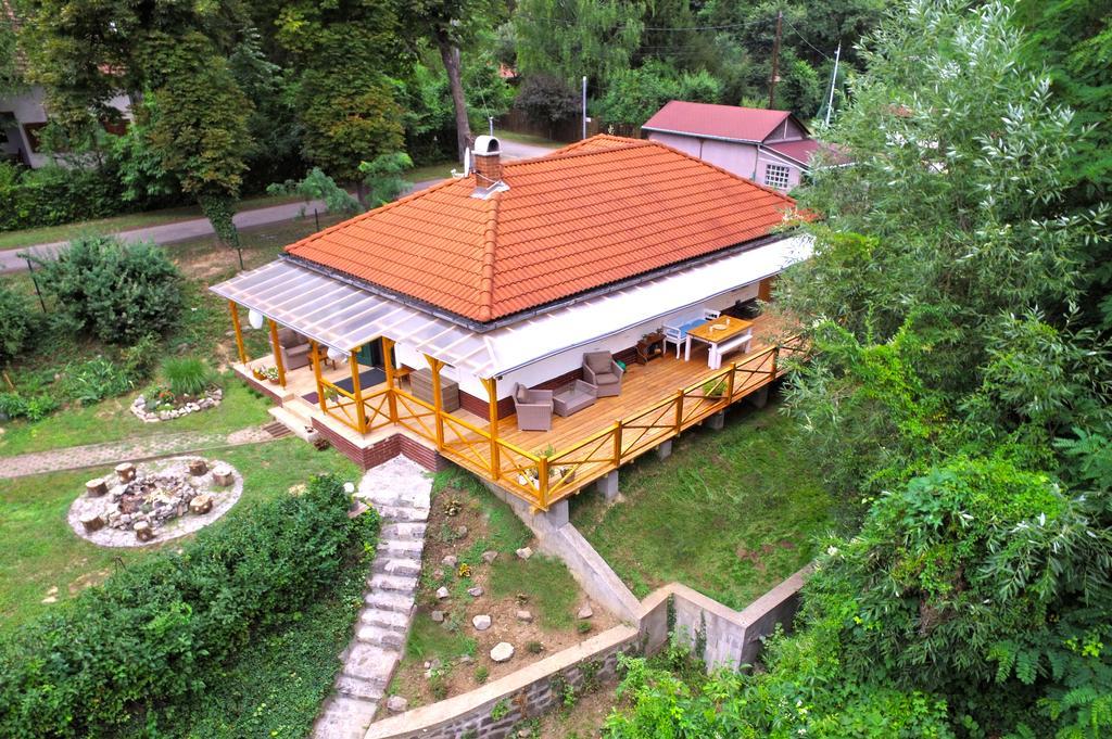 Vila Teraszhaz Zebegény Exteriér fotografie